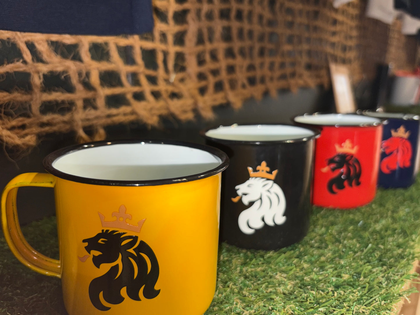 Mug in Enamel Different Colours -Luxembourg Collection