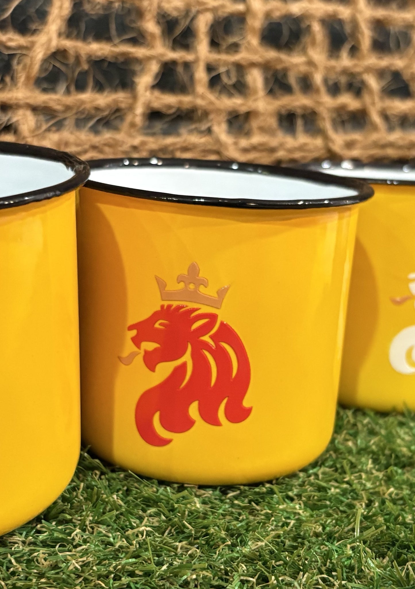 Mug in Enamel Different Colours -Luxembourg Collection