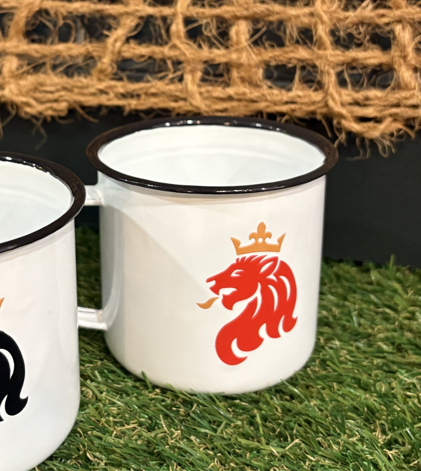 Mug in Enamel Different Colours -Luxembourg Collection