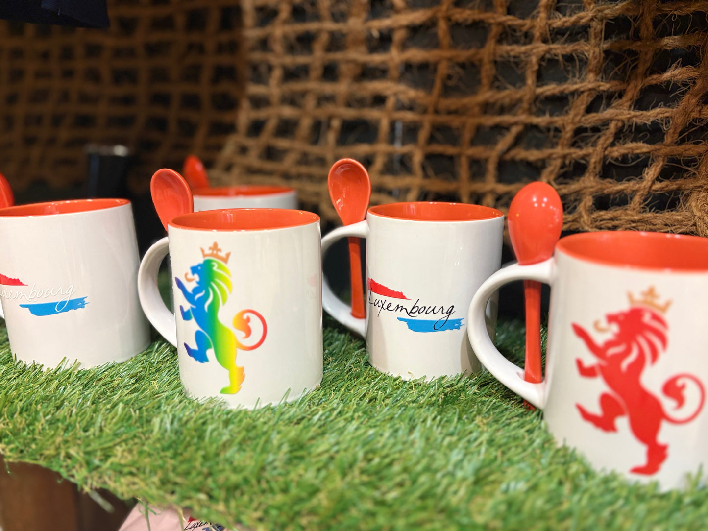 Mug with spoon - Luxembourg Collection